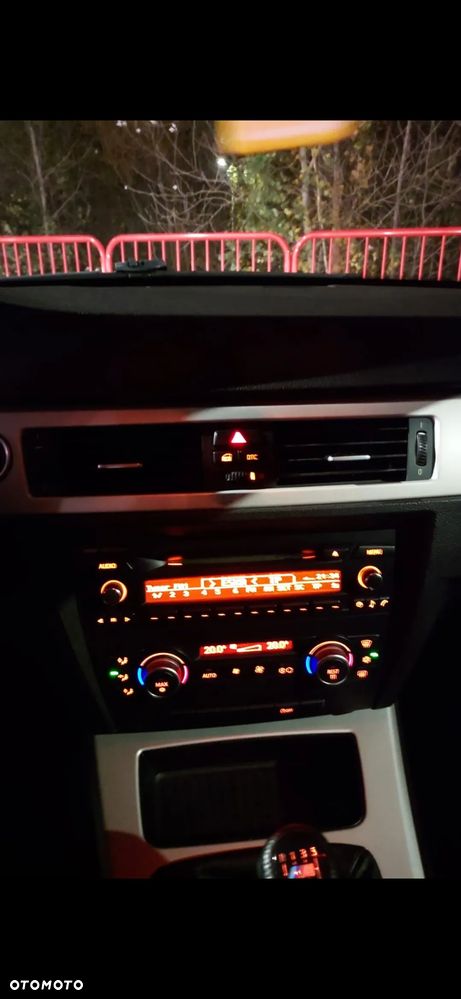 BMW Seria 3 320d - 11