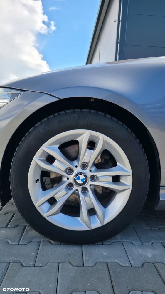 BMW Seria 3 - 35