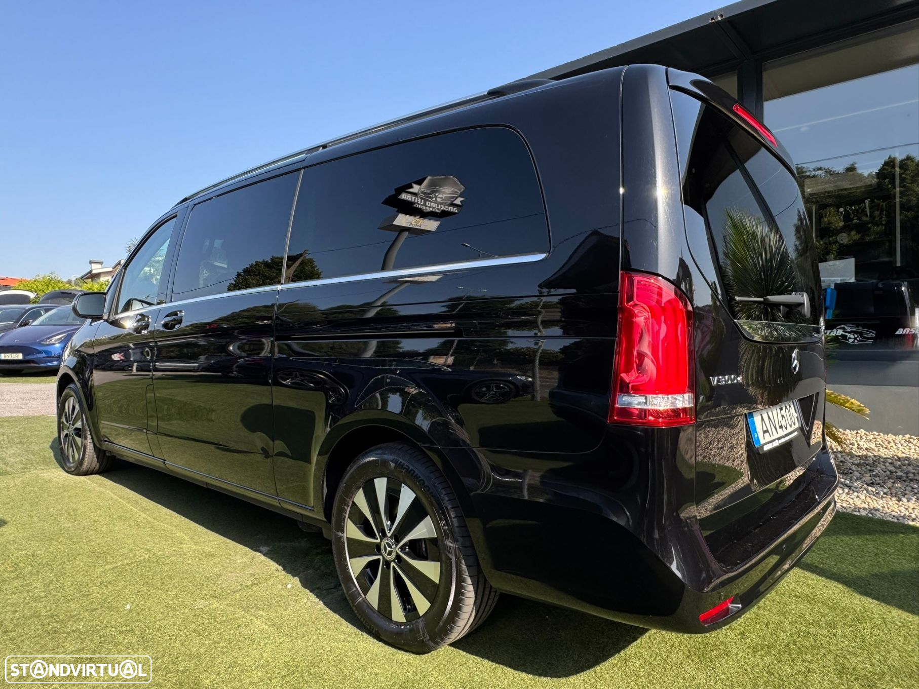 Mercedes-Benz V 300 d Longo Avantgarde - 11
