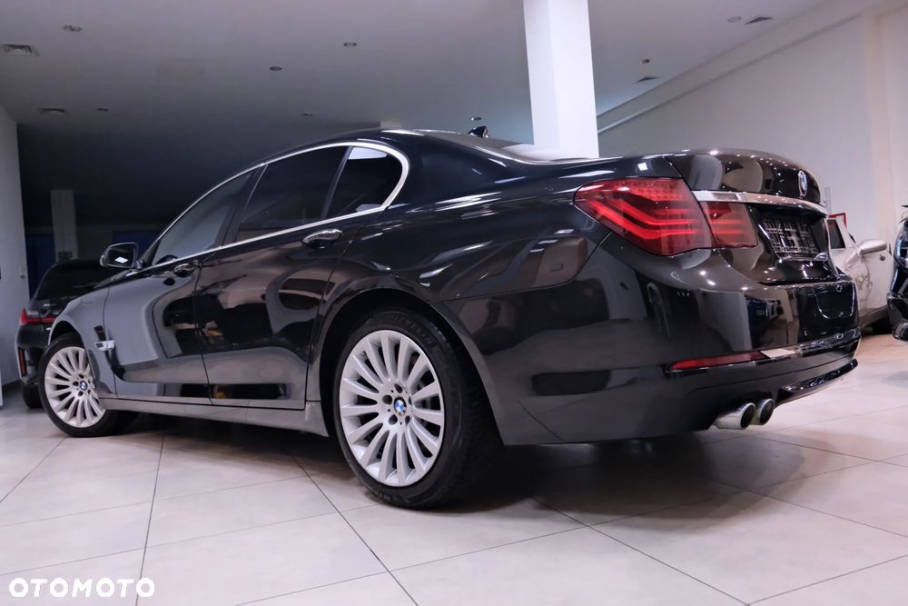 BMW Seria 7 730d Edition Exclusive - 15