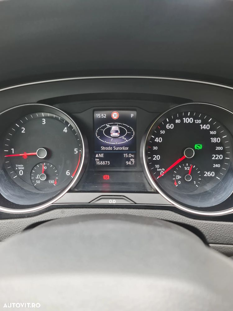 VOLKSWAGEN Passat 2020 — imagine 16