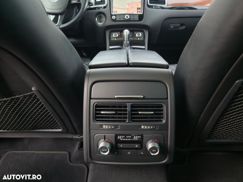 Volkswagen Touareg 3.0 V6 TDI SCR Blue Motion DPF Automatik Executive Edition - 25