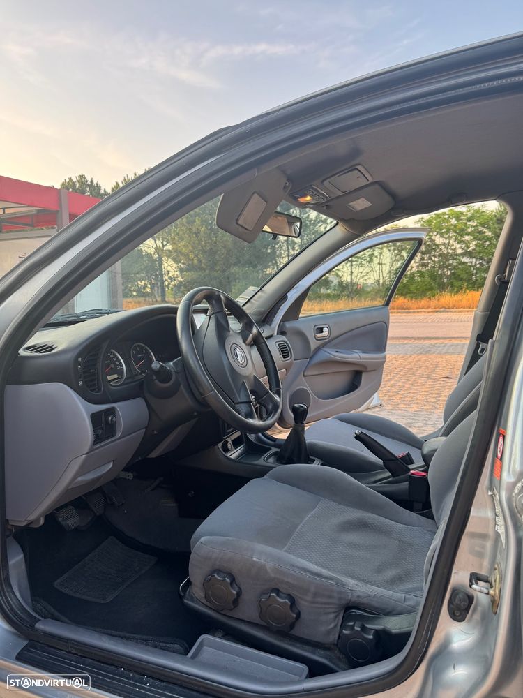 Nissan Almera - 8