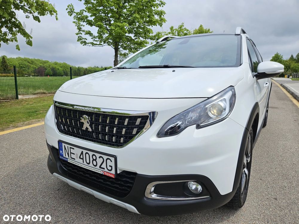 Peugeot 2008 1.2 Pure Tech Allure S&S - 9