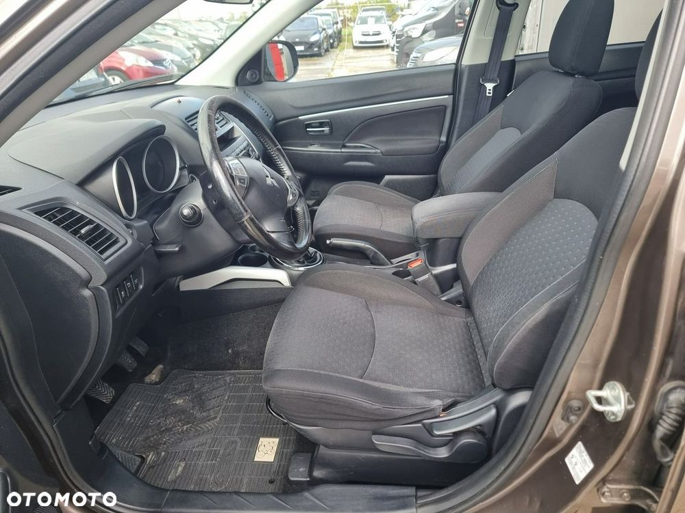 Mitsubishi ASX - 11