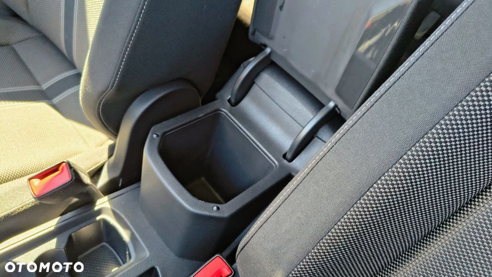 Volkswagen T-Roc - 31