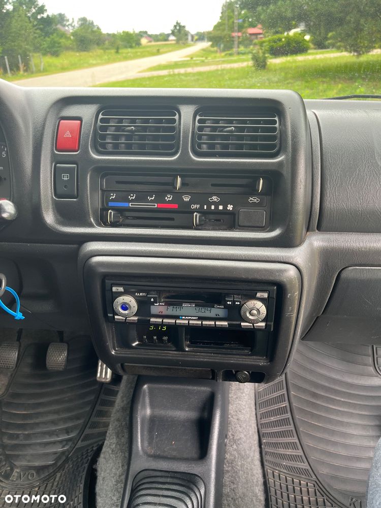 Suzuki Jimny 1.3 - 19