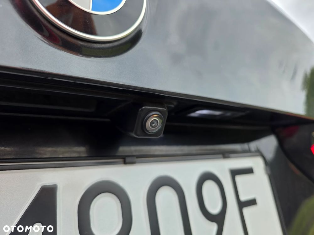 BMW Seria 5 520d - 25