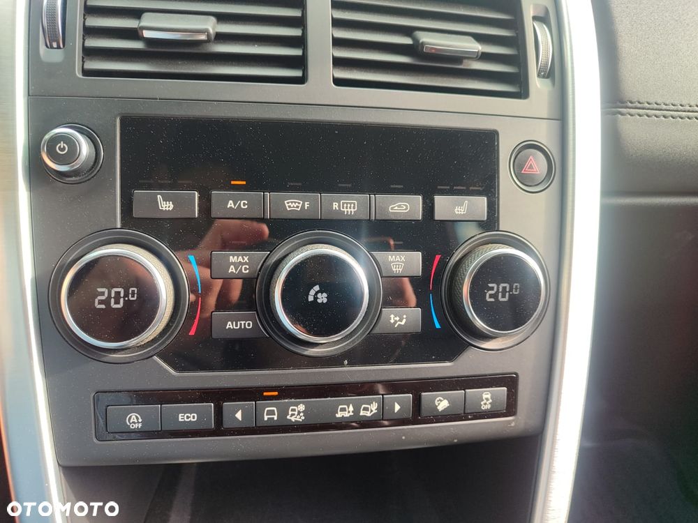 Land Rover Discovery Sport 2.0 Si4 HSE Luxury - 8