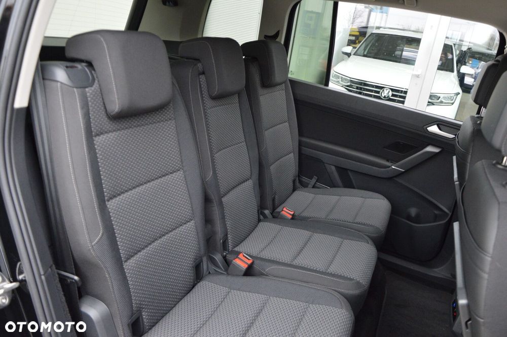 Volkswagen Touran - 20