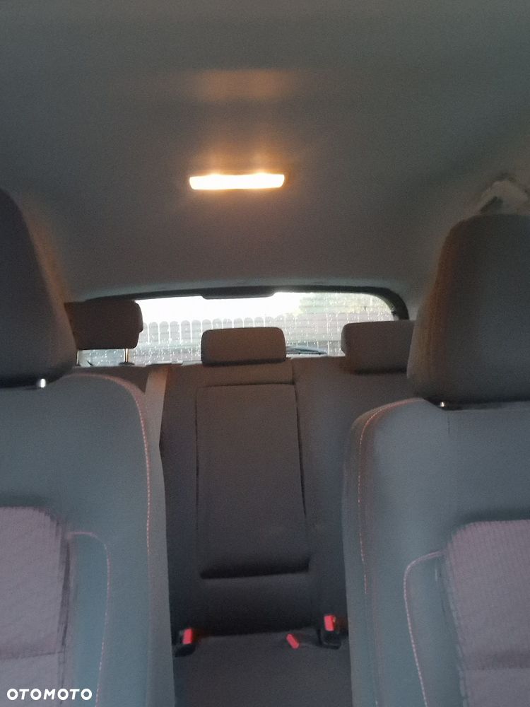 Toyota Auris - 11