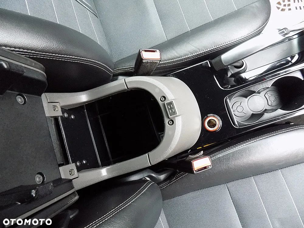 Ford Kuga 2.0 TDCi Titanium S - 15