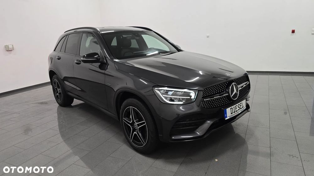 Mercedes-Benz GLC 300 de 4Matic 9G-TRONIC AMG Line Plus - 2