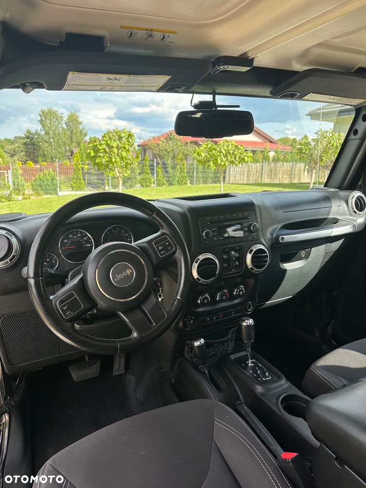 Jeep Wrangler 3.6 Unlim Sahara - 8