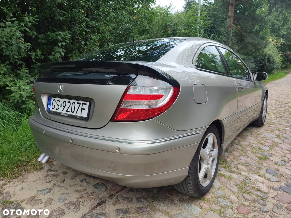 Mercedes-Benz Klasa C 220 CDI Sportcoupe Automatik - 16
