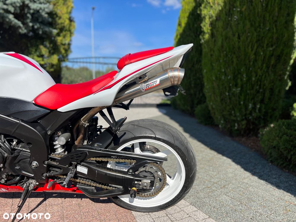 Yamaha R1 - 20