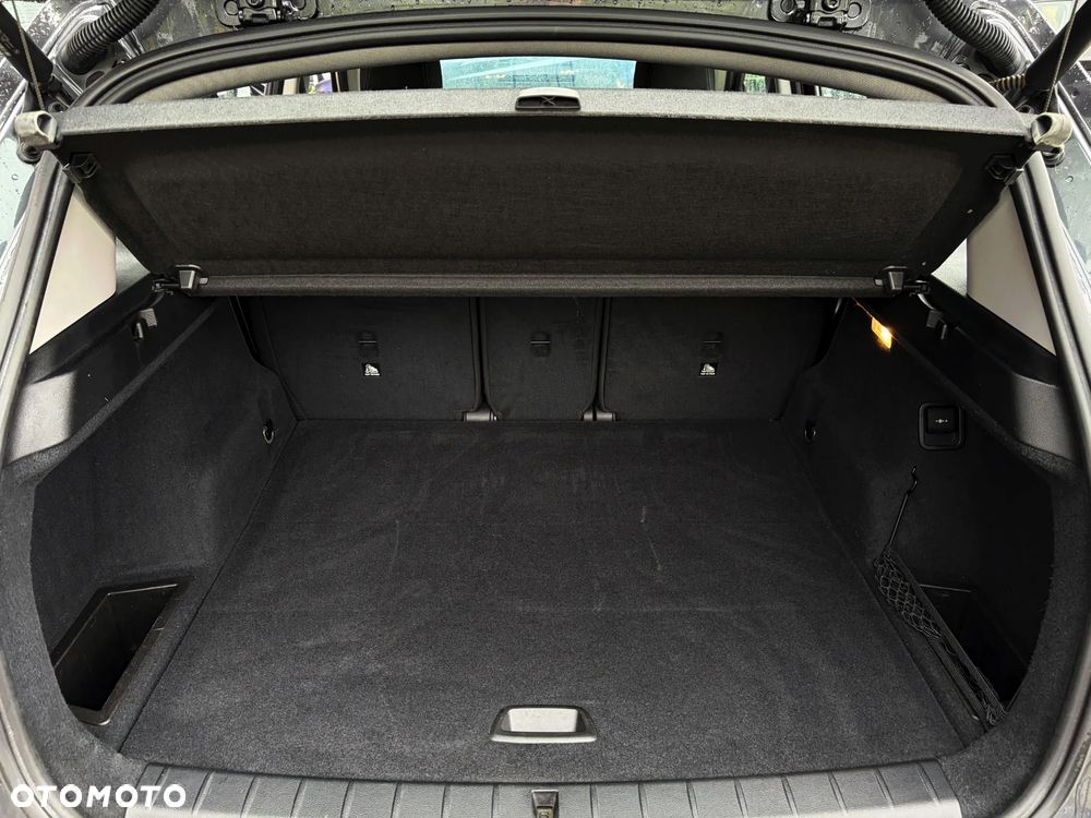 BMW X1 sDrive18d Advantage - 34