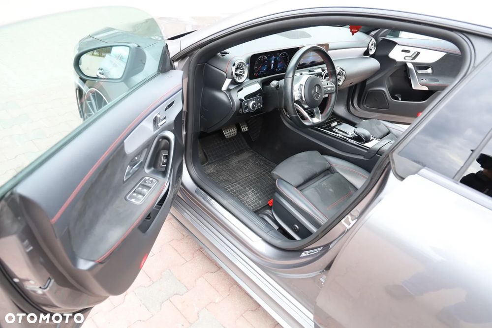 Mercedes-Benz CLA 220 4-Matic AMG Line 7G-DCT - 6