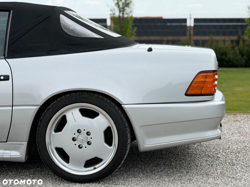 Mercedes-Benz SL - 21