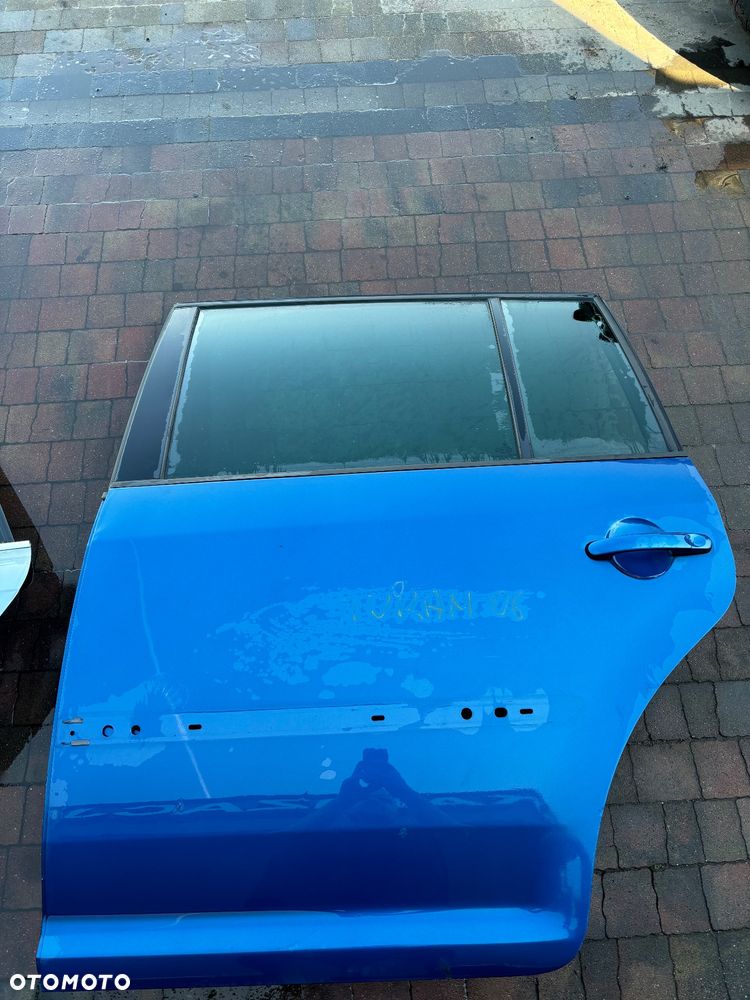 VW TOURAN DRZWI LEWY TYL TYLNE 06’ - 1