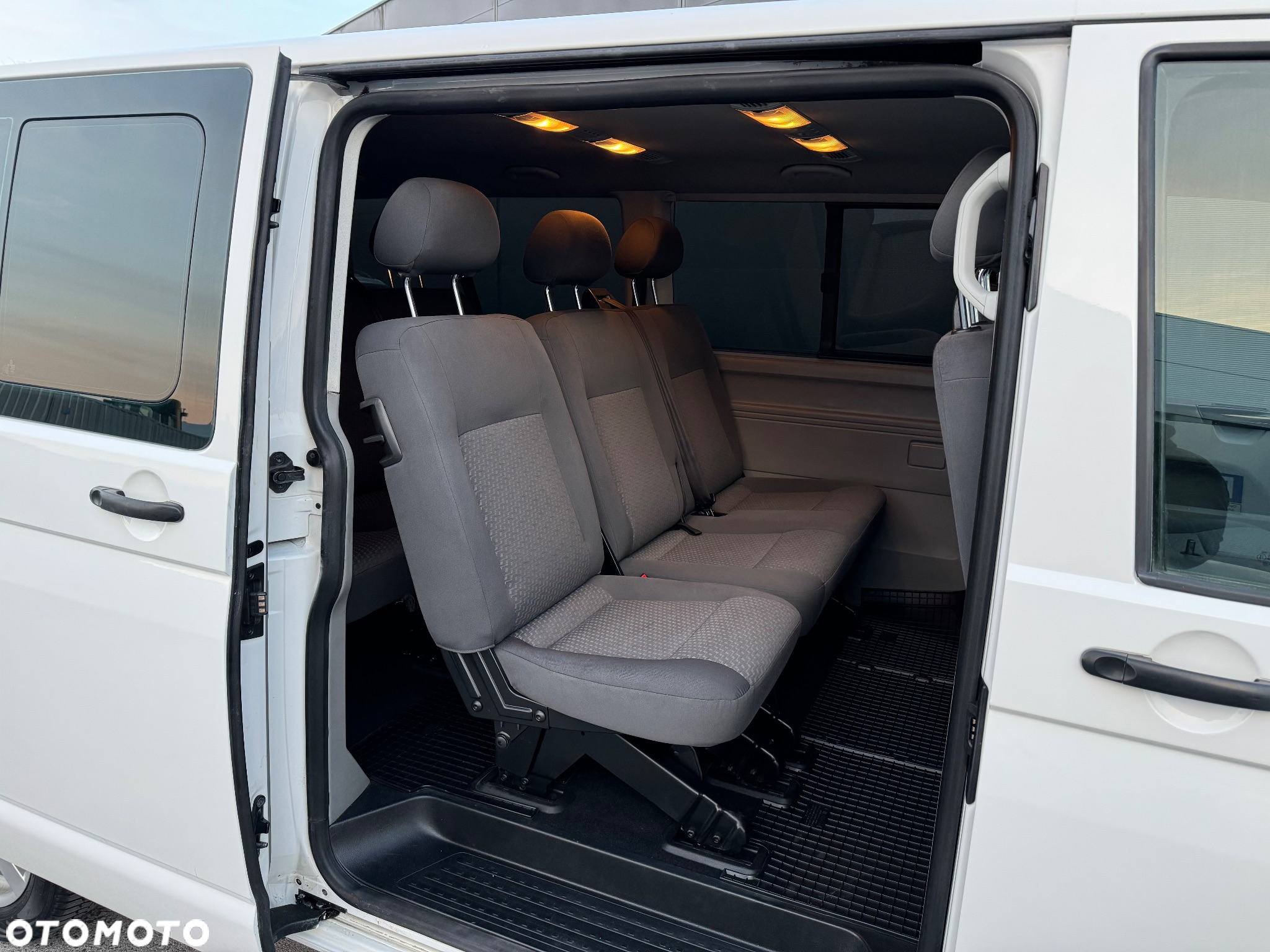 Volkswagen Caravelle TDI L2 Trendline - 5