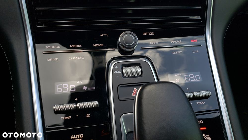 Porsche Panamera - 29