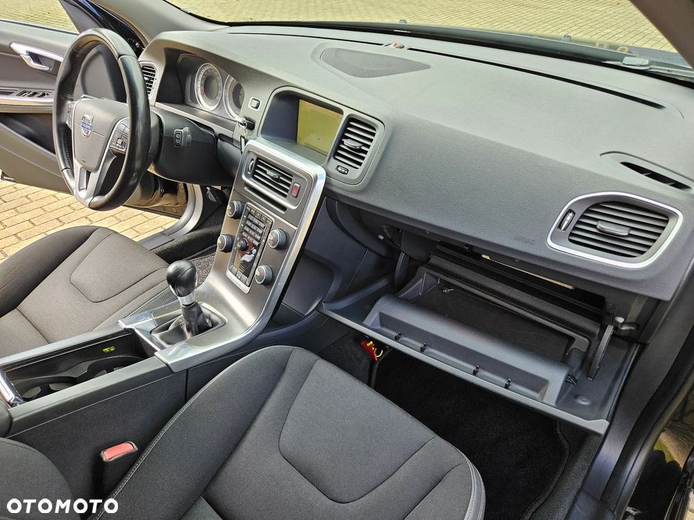Volvo V60 D2 Kinetic - 31