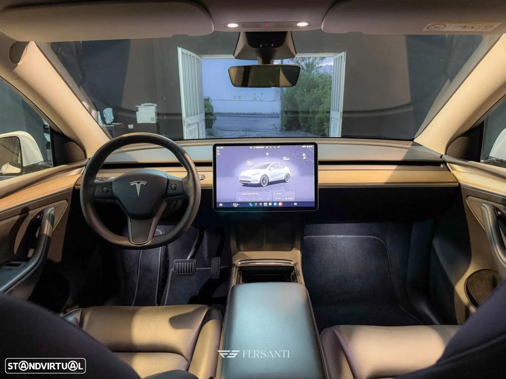 Tesla Model Y Long Range Dual Motor AWD - 19