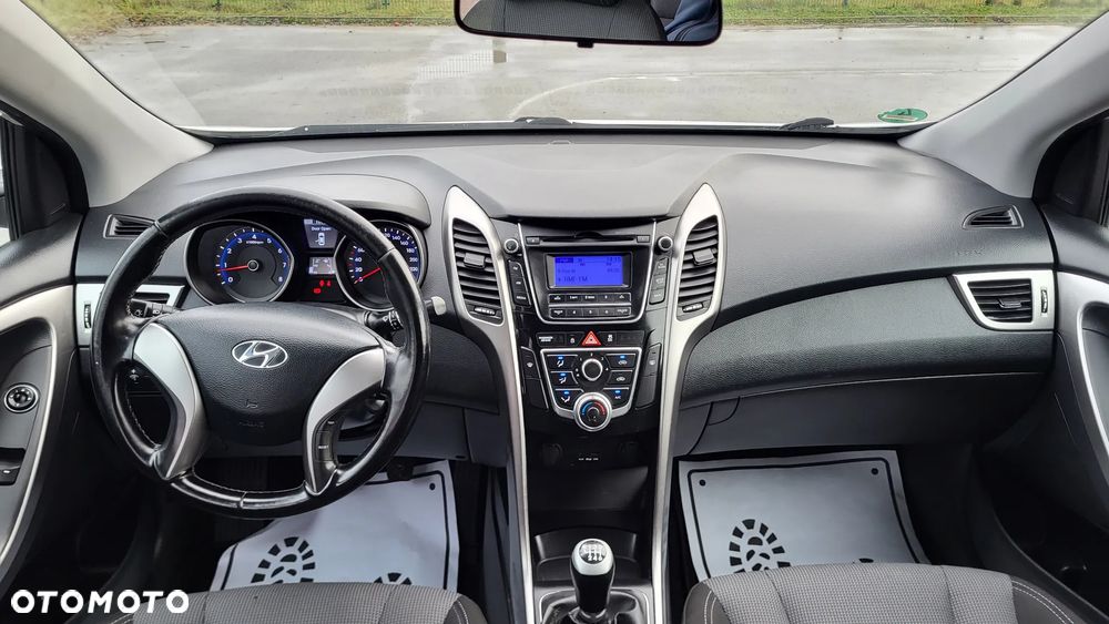 Hyundai i30 i30cw 1.4 Advantage - 23