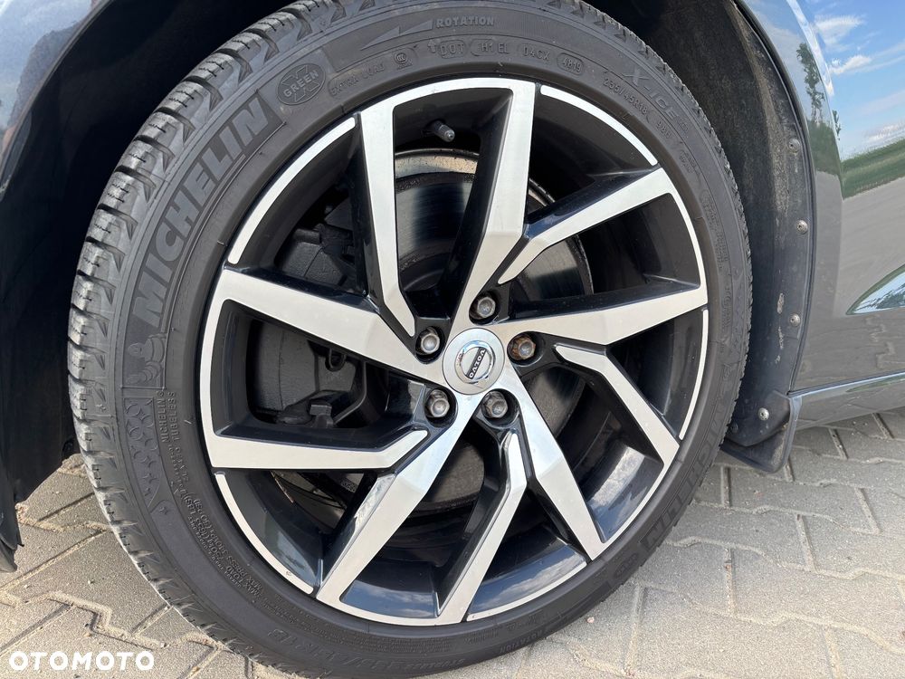 Volvo V60 T6 AWD Momentum Pro - 9
