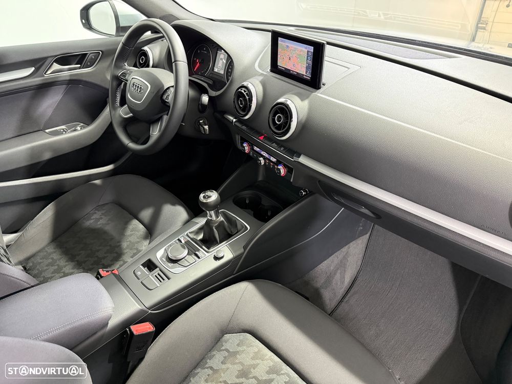 Audi A3 1.6 TDI Sport - 17