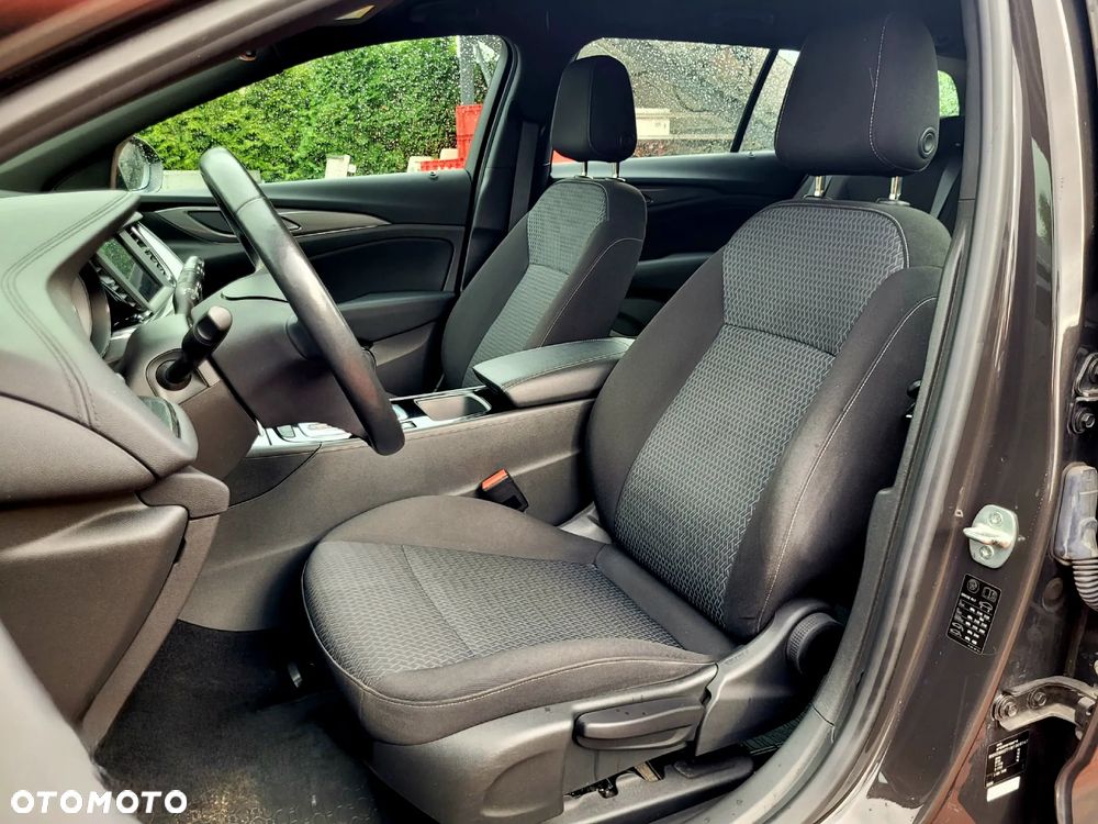 Opel Insignia - 19