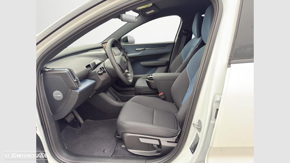 Volvo EX30 51 kWh Single Motor Plus - 10
