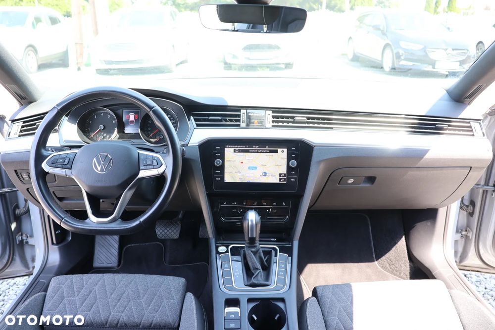 Volkswagen Passat Variant 1.5 TSI EVO Elegance DSG - 5