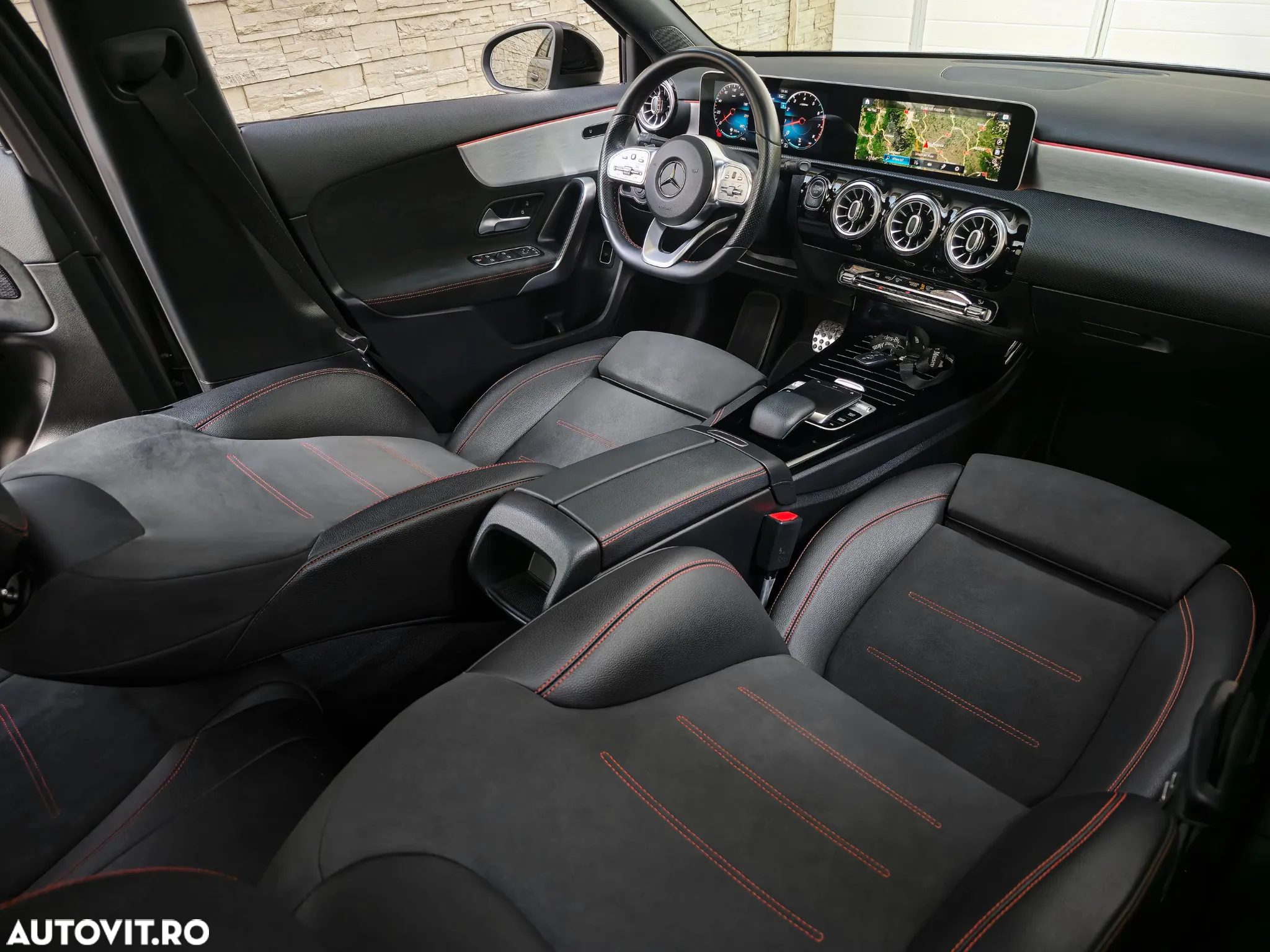 Mercedes-Benz A 250 4Matic 7G-DCT AMG Line - 10