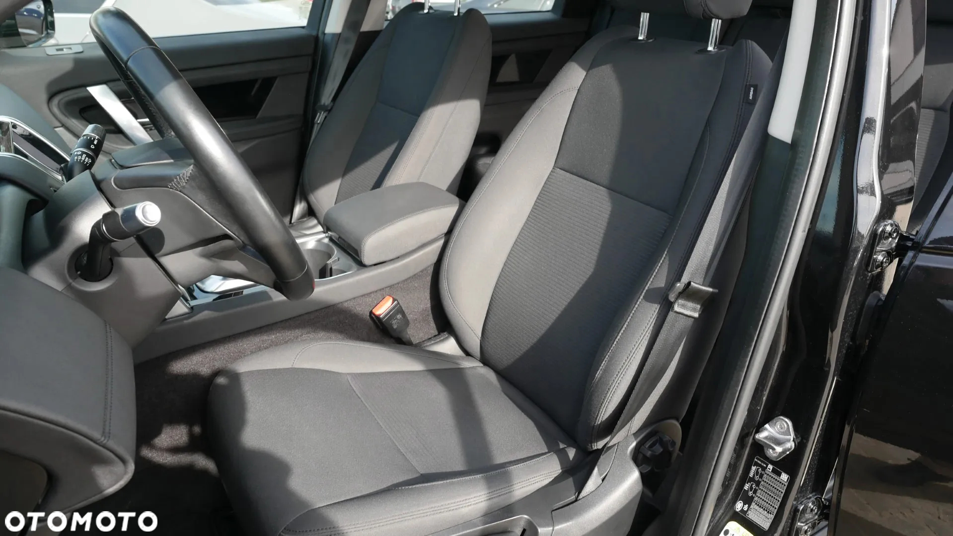 Land Rover Discovery Sport D165 - 12
