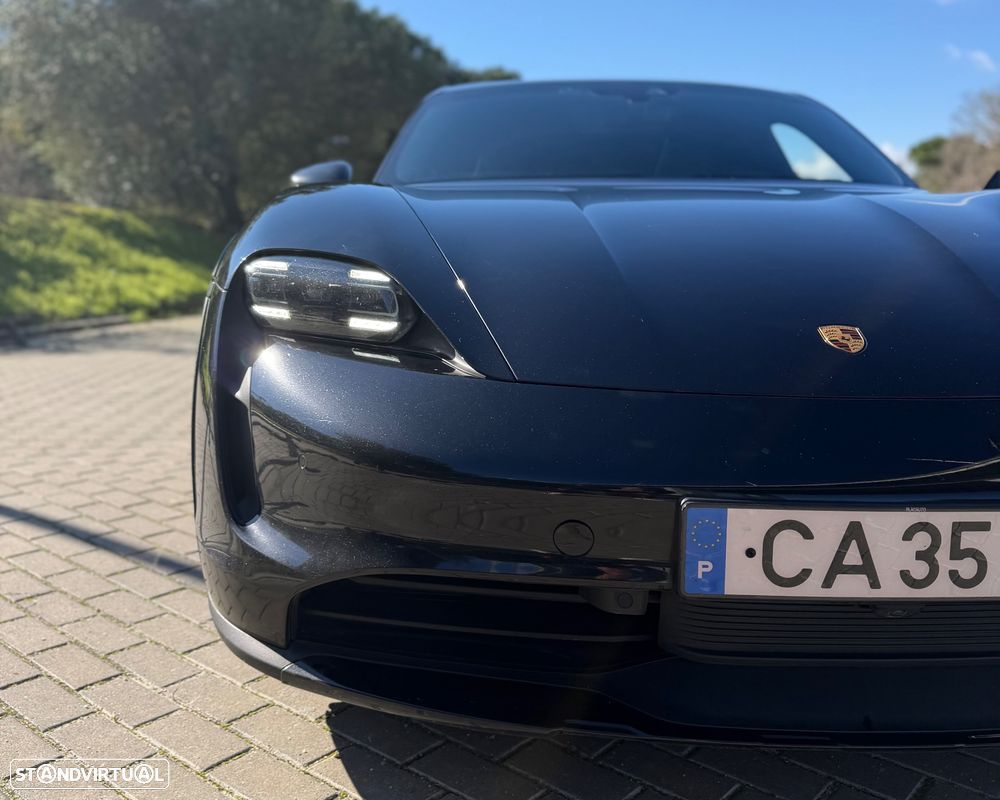 Porsche Taycan Cross Turismo 4 - 2