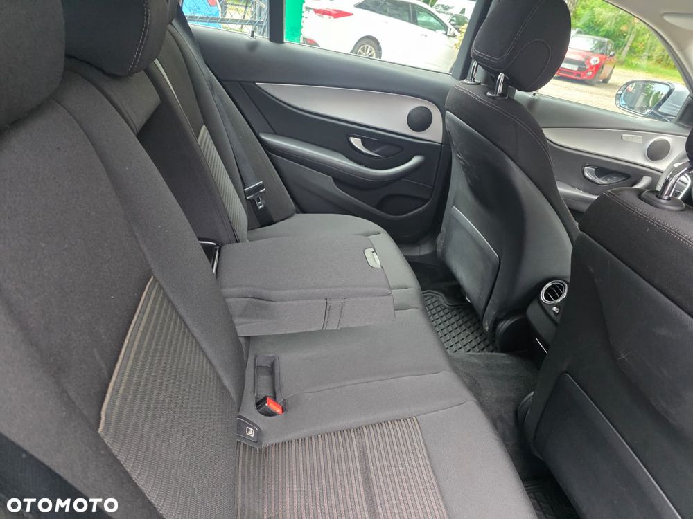 Mercedes-Benz Klasa E 220 d 9G-TRONIC Avantgarde - 27