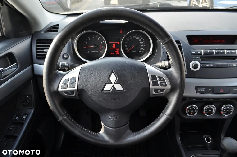 Mitsubishi Lancer 1.8 Inform LPG - 20