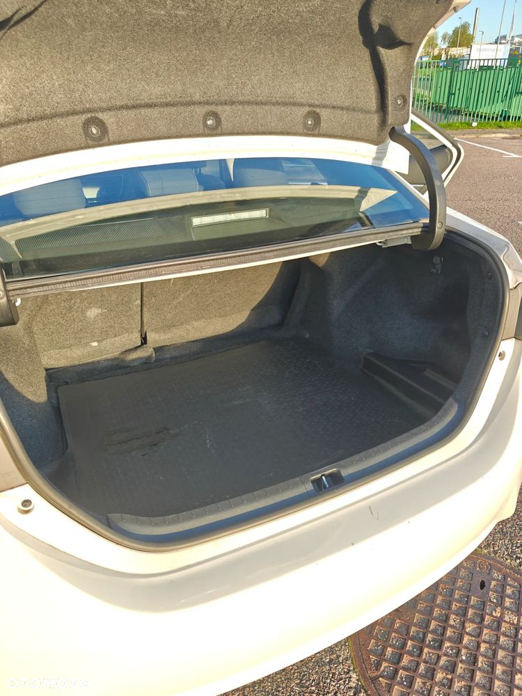 Toyota Corolla 1.6 Comfort - 12