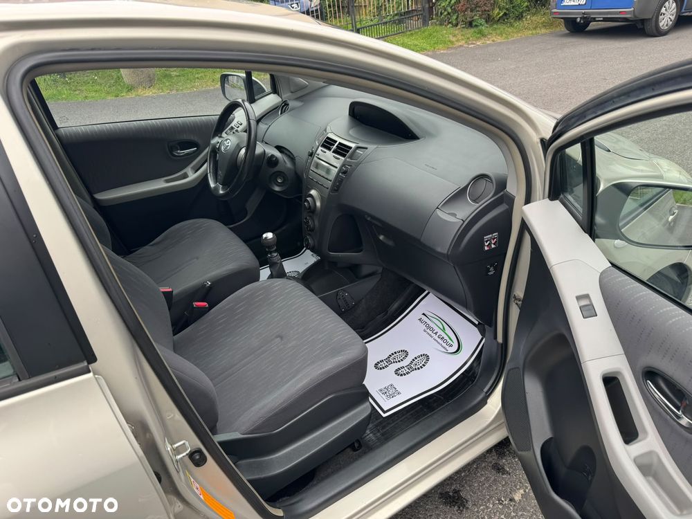Toyota Yaris - 9