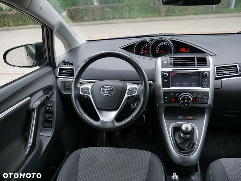Toyota Verso 1.8 Edition - 8