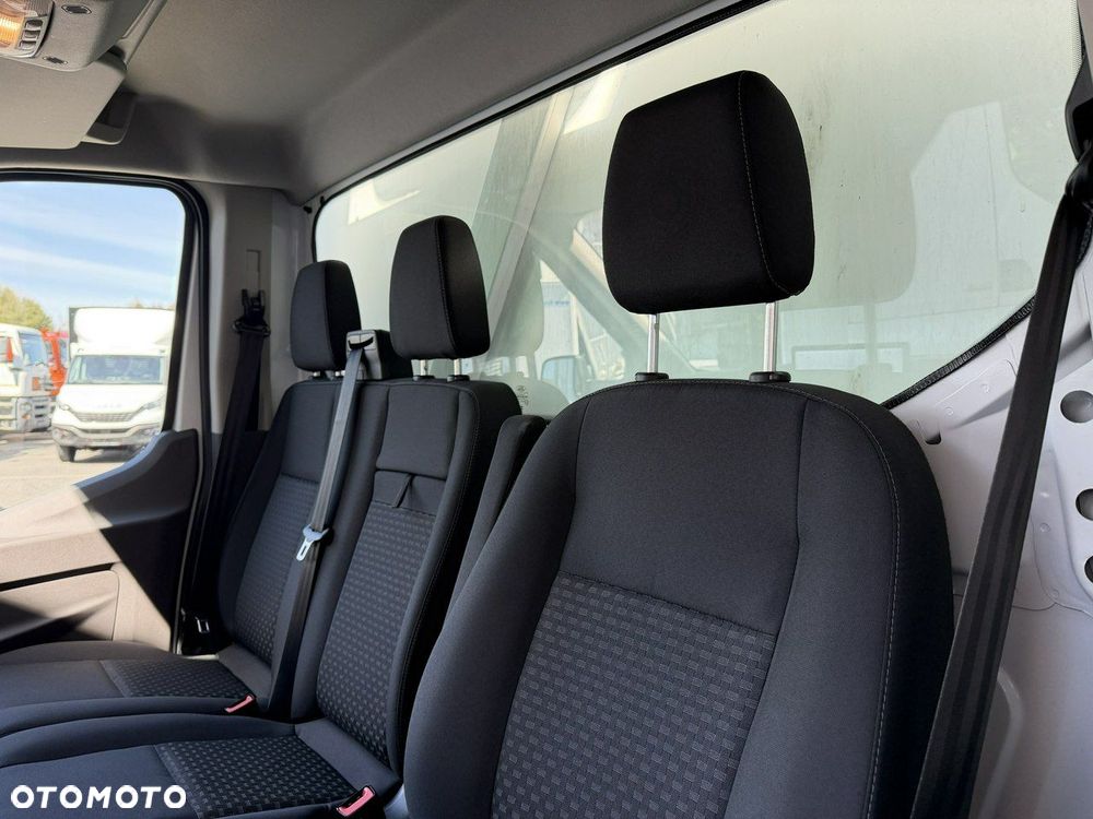 Ford Transit - 19