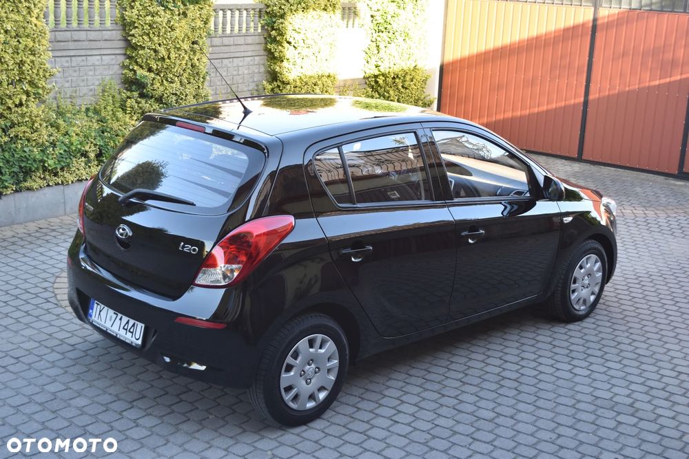 Hyundai i20 - 15