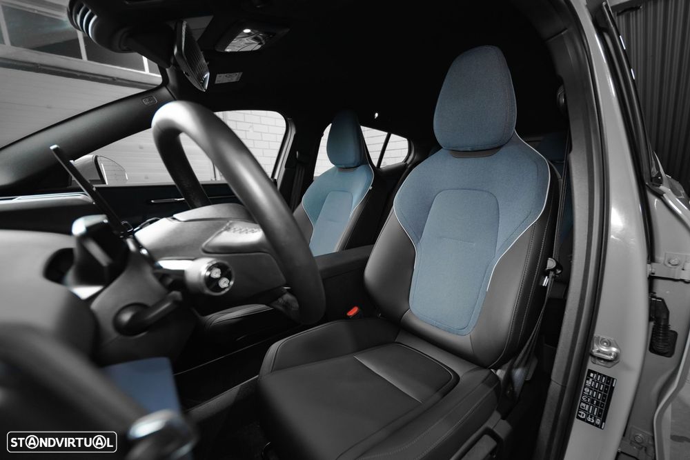 Volvo EX30 69 kWh Single Motor Extended Range Core - 6