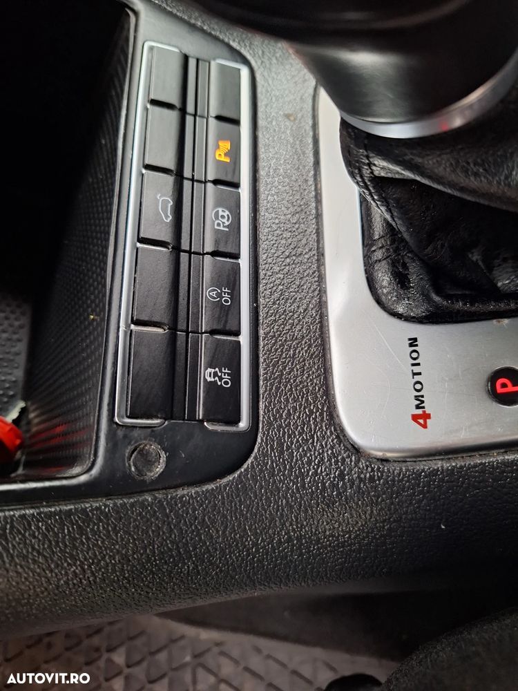 Volkswagen Tiguan 2.0 TDI DPF 4Motion BlueMotion Technology DSG Lounge Sport & Style - 16