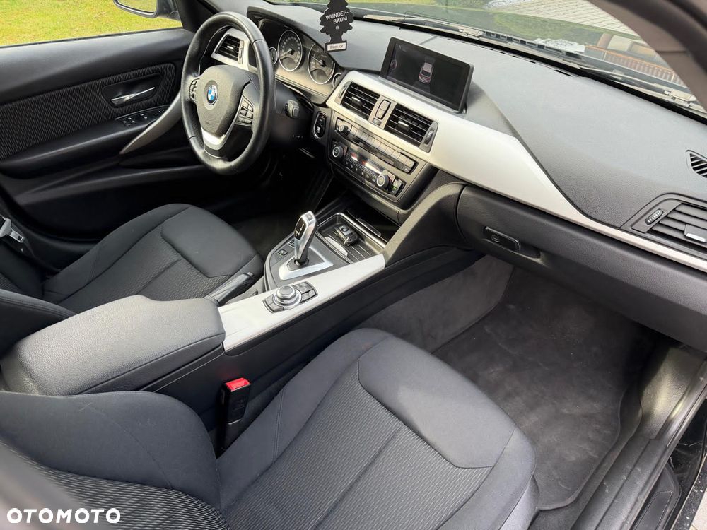 BMW Seria 3 328i xDrive Sport-Aut Modern Line - 9