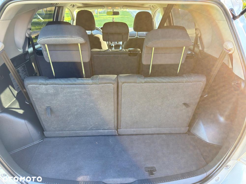 Toyota Verso 2.0 D-4D Sol plus - 14