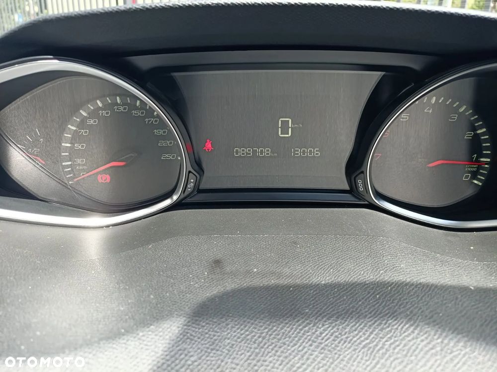Peugeot 308 SW 1.2 PureTech Active S&S - 6