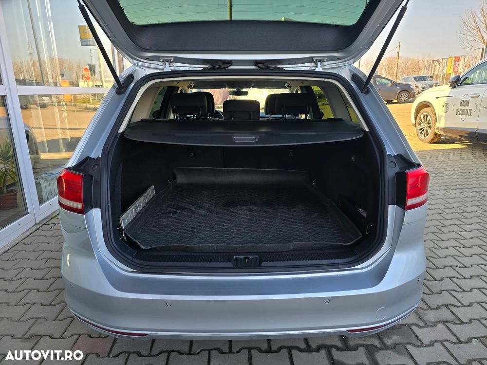 Volkswagen Passat - 14